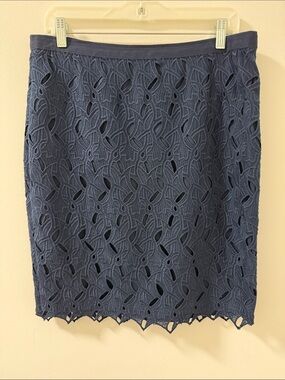 Elie Tahari Luxe Crochet Lace Navy Blue Women’s Skirt. Size 12.